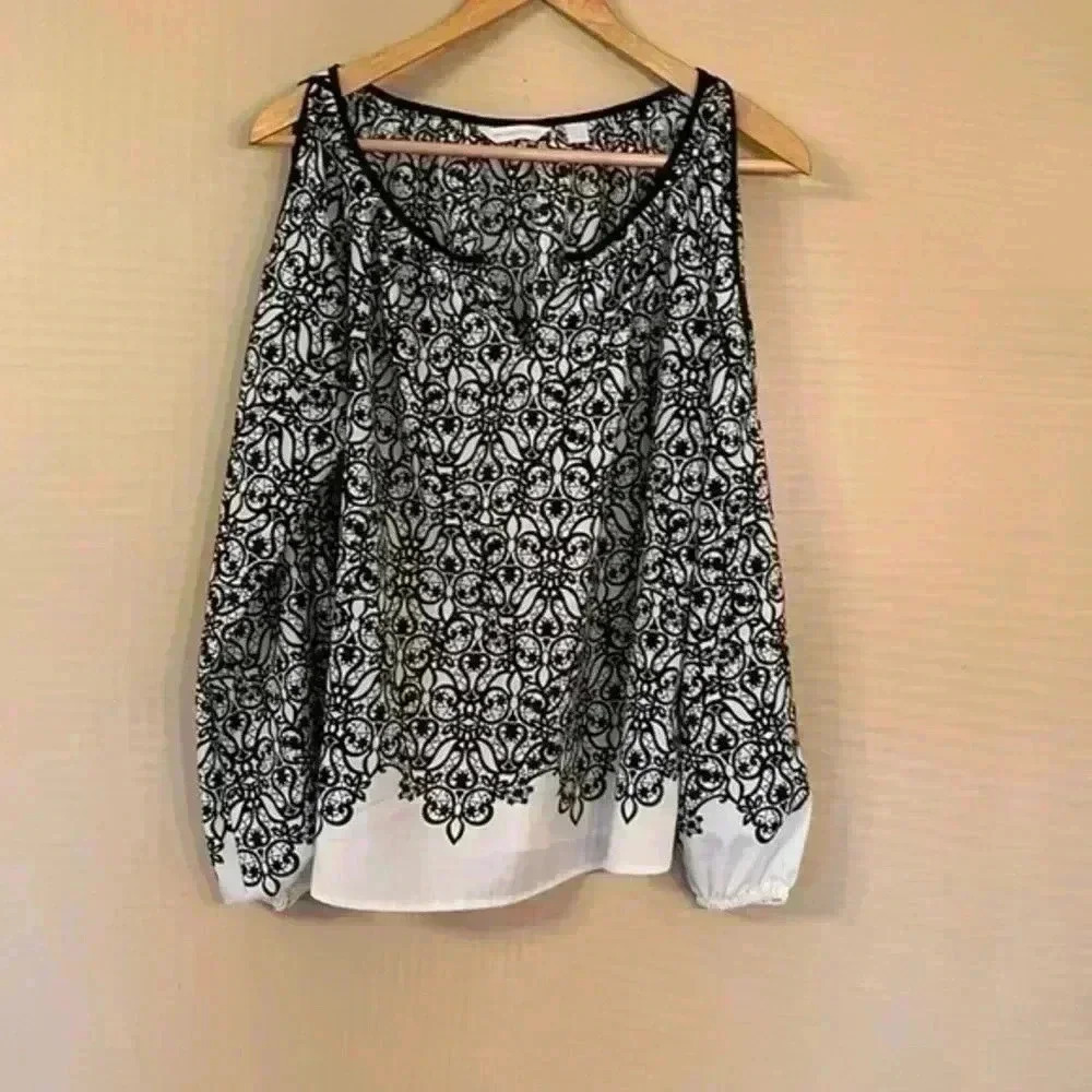 New York & Company Black and Off White Cold-shoulder Blouse Top Size Small